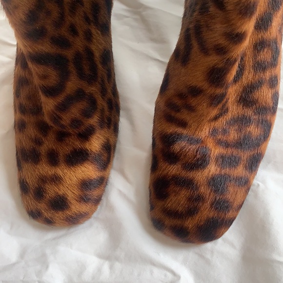 Leopard print calf hair booties - Picture 3 of 10